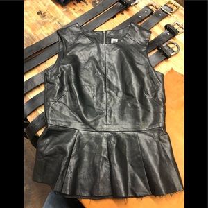 Cö pleather top. Excellent condition size small.